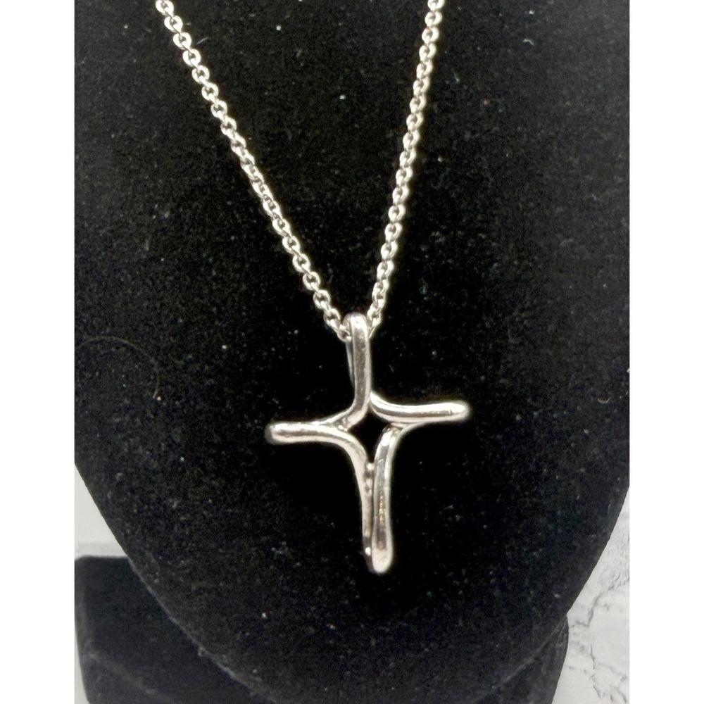 Cookie Lee Silver Tone Cross Necklace Modern Curved Cross 14-17"